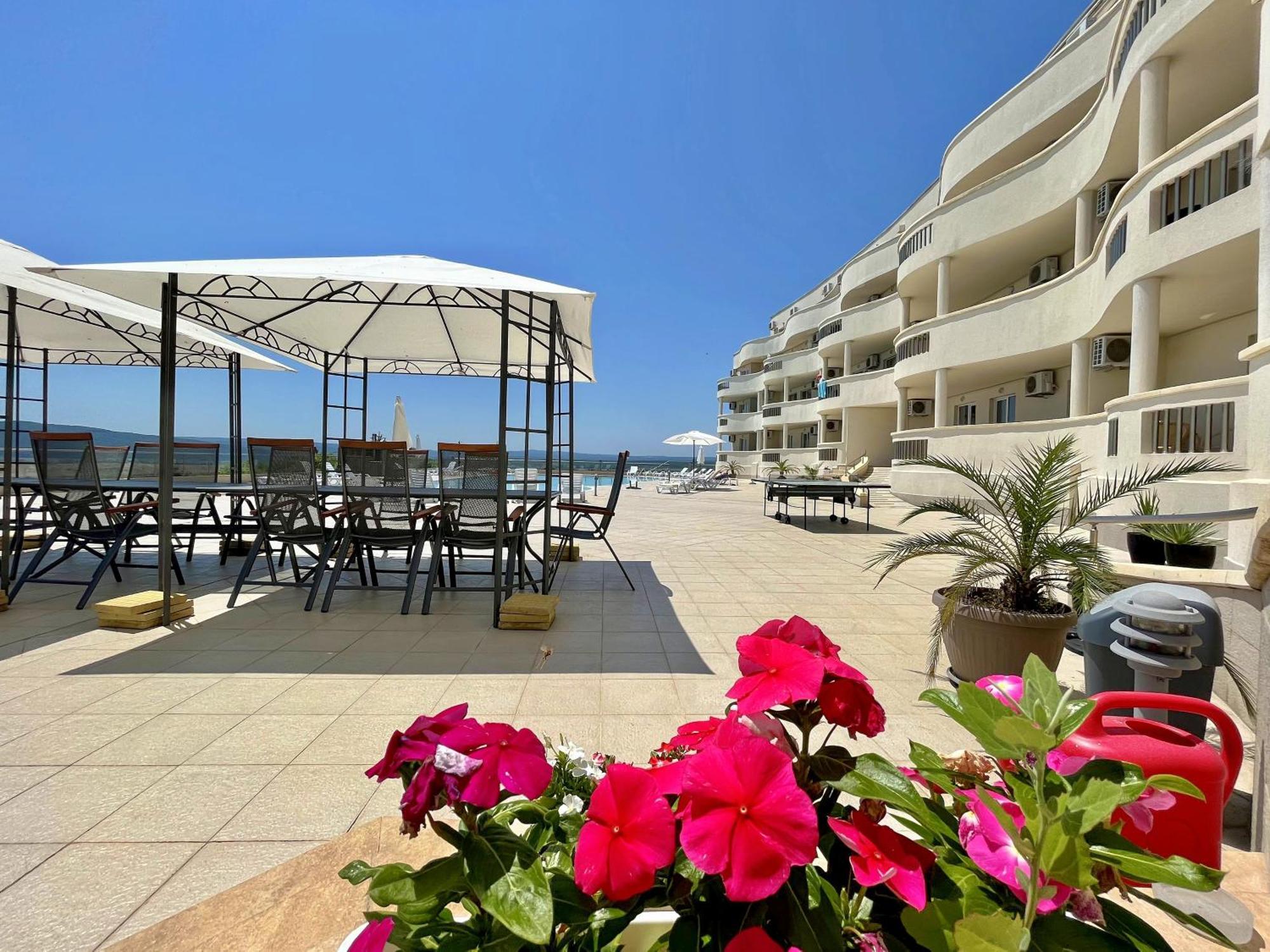 Апартаменти Сънбрийз - Sunbreeze Apartments Byala  Extérieur photo