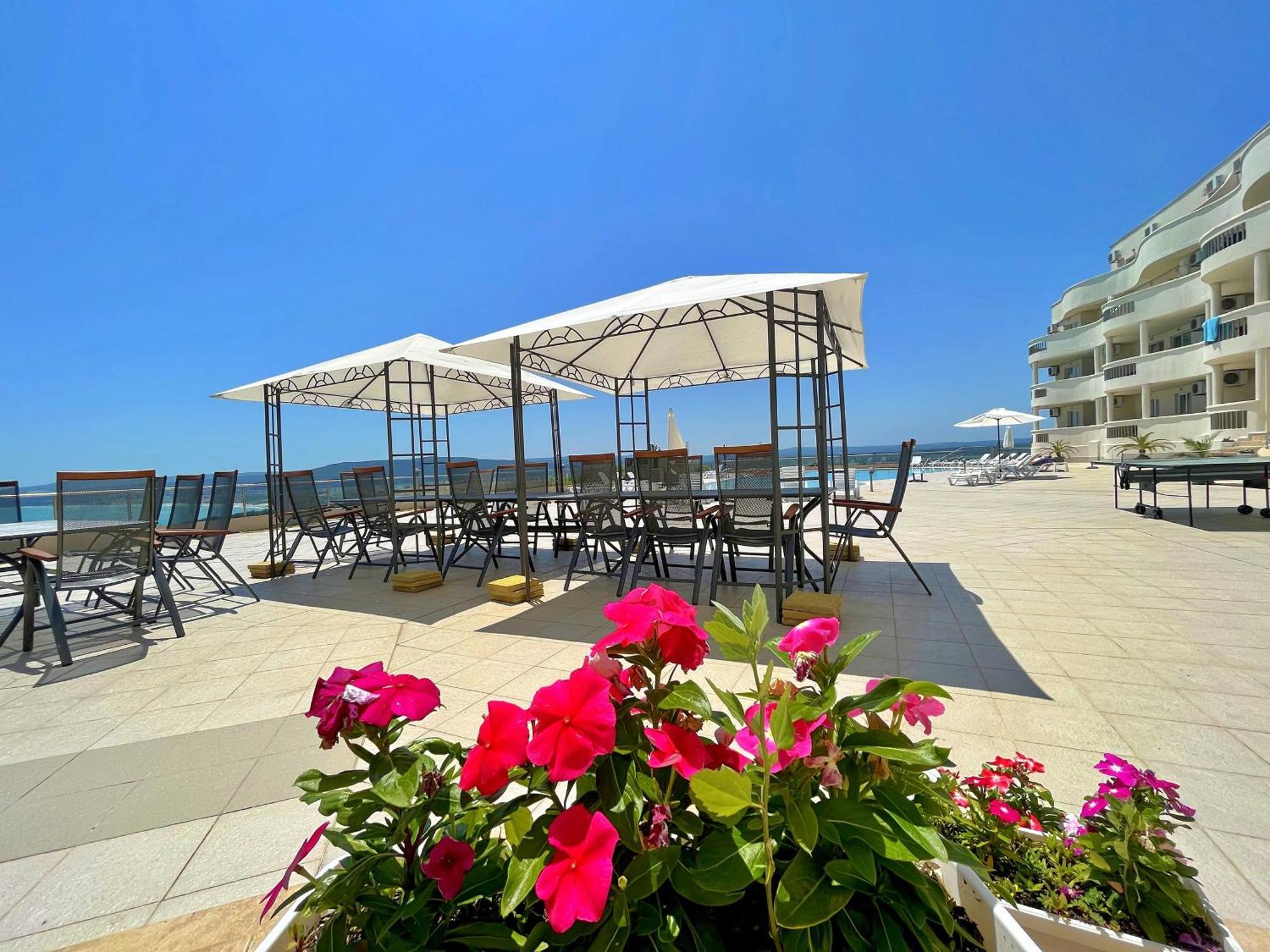 Апартаменти Сънбрийз - Sunbreeze Apartments Byala  Extérieur photo