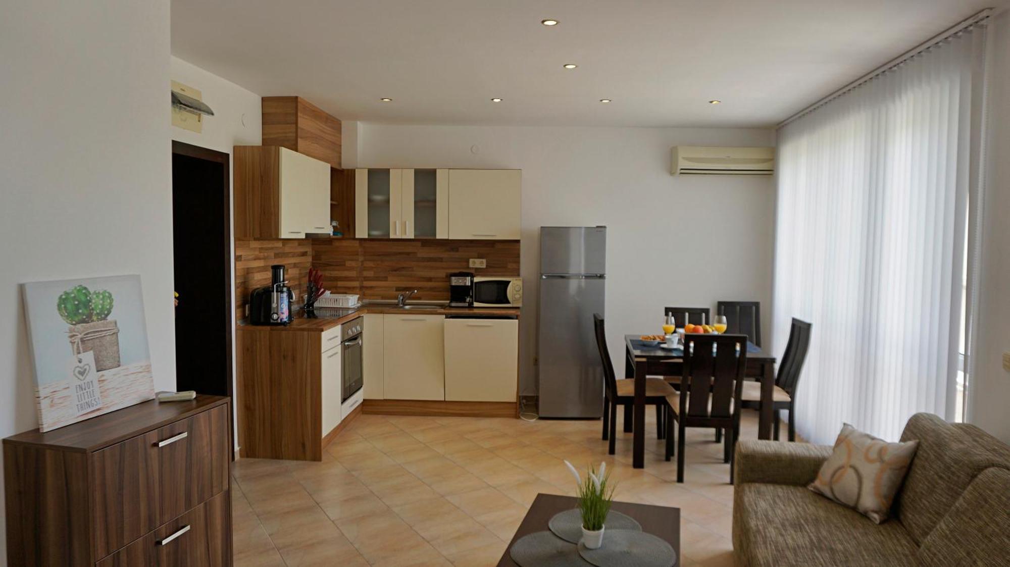 Апартаменти Сънбрийз - Sunbreeze Apartments Byala  Extérieur photo